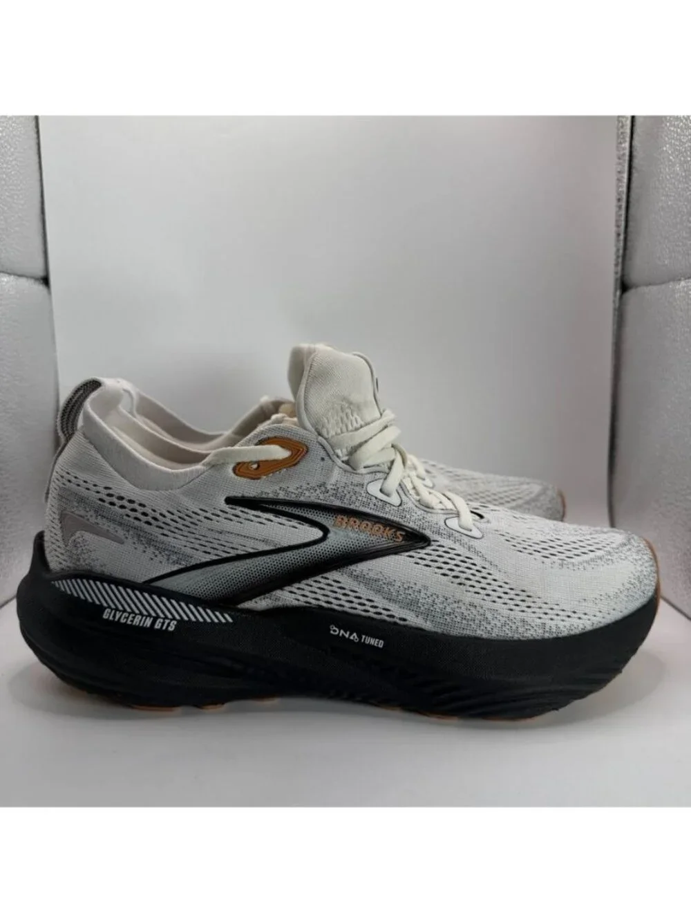Brooks Glycerin GTS 22 Mens Running Shoes Size 9 White/Black DNA Loft Cushioning